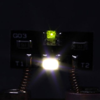 Nゲージ光り分けライト基板 ヘッドライト 白色+標識灯 緑色 [G-04]]