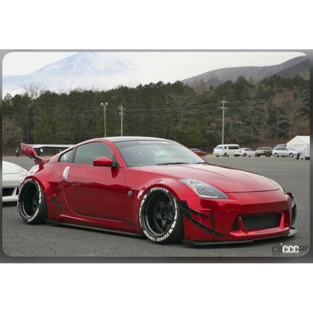 アディクション　NISSAN Z33 スピリット玲　ボディーのみ